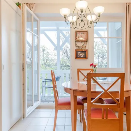 323, Seepark Apartment