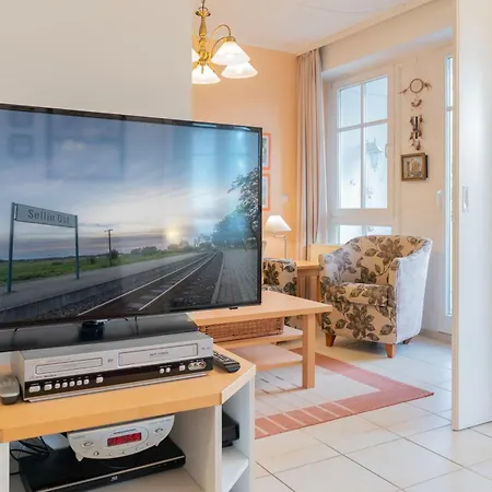 323, Seepark Apartment *