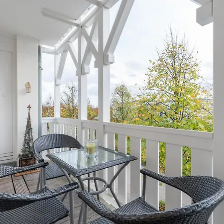 Apartment 323, Seepark