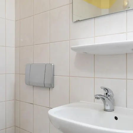 323, Seepark Apartment