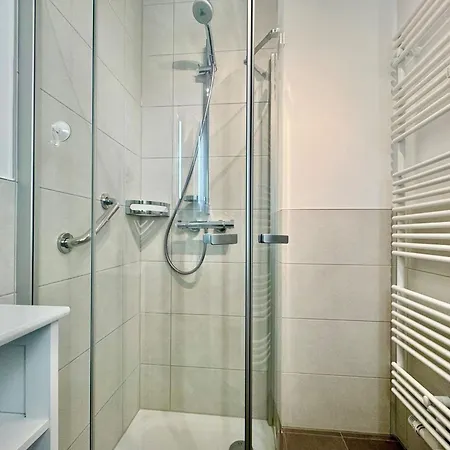 Apartment 323, Seepark *